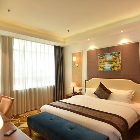 Hong Van Grand Hotel Mong Cai Екстер'єр фото