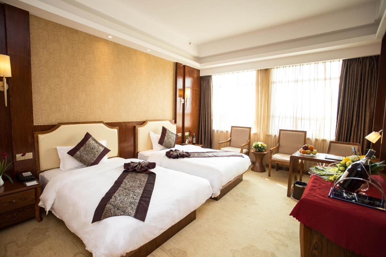 Hong Van Grand Hotel Mong Cai Екстер'єр фото