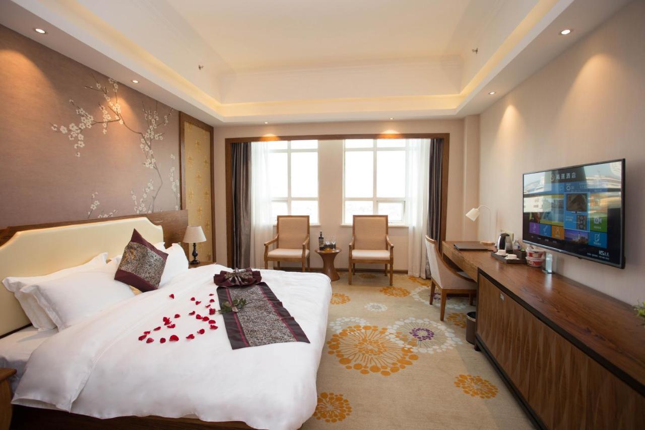 Hong Van Grand Hotel Mong Cai Екстер'єр фото