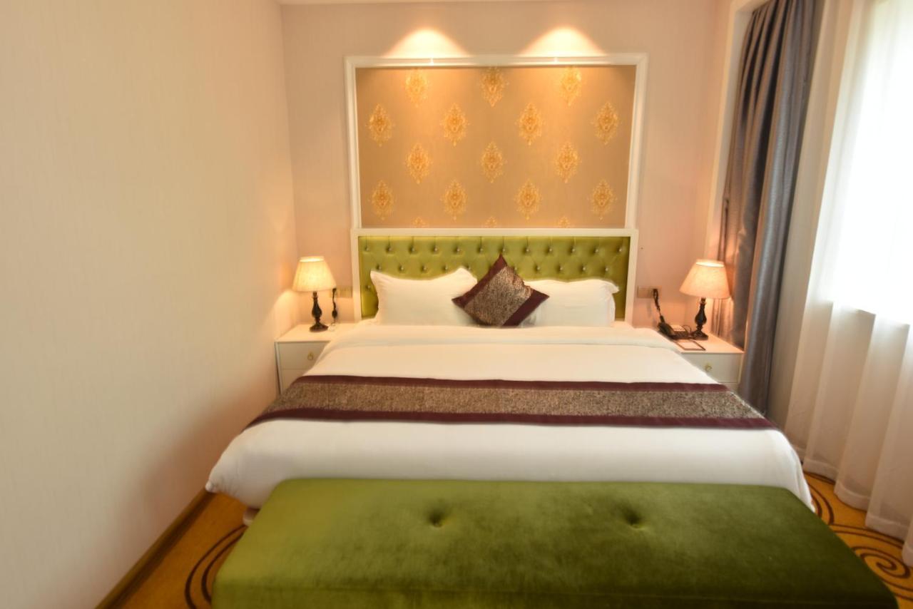Hong Van Grand Hotel Mong Cai Екстер'єр фото