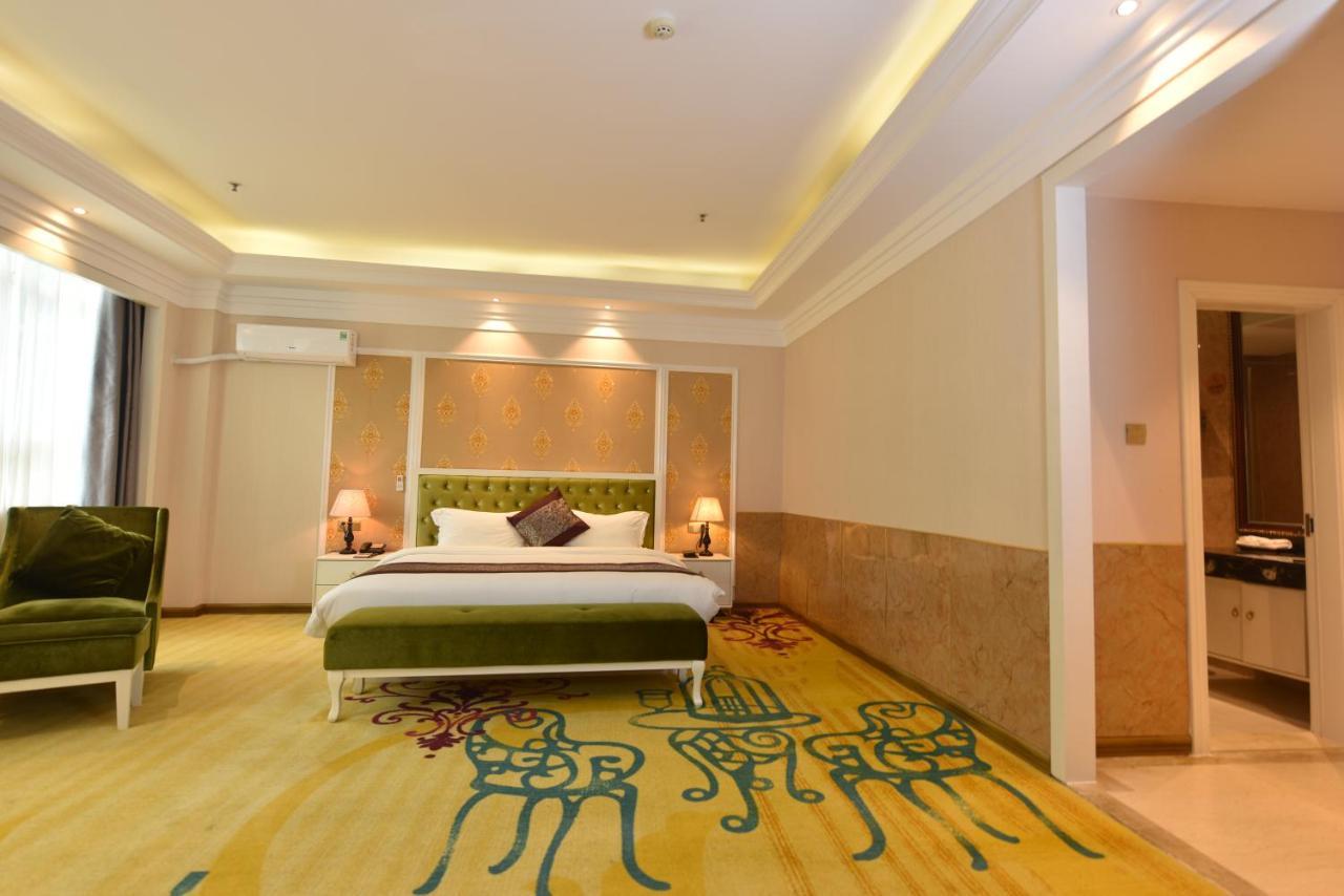 Hong Van Grand Hotel Mong Cai Екстер'єр фото