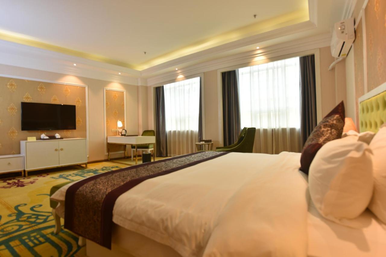 Hong Van Grand Hotel Mong Cai Екстер'єр фото