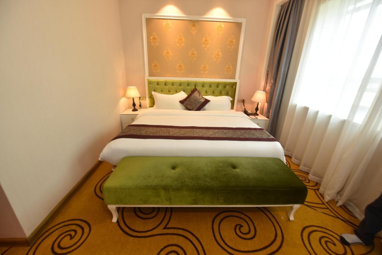 Hong Van Grand Hotel Mong Cai Екстер'єр фото