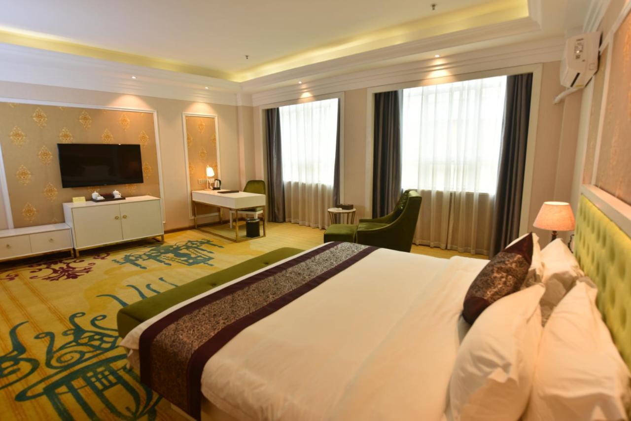Hong Van Grand Hotel Mong Cai Екстер'єр фото