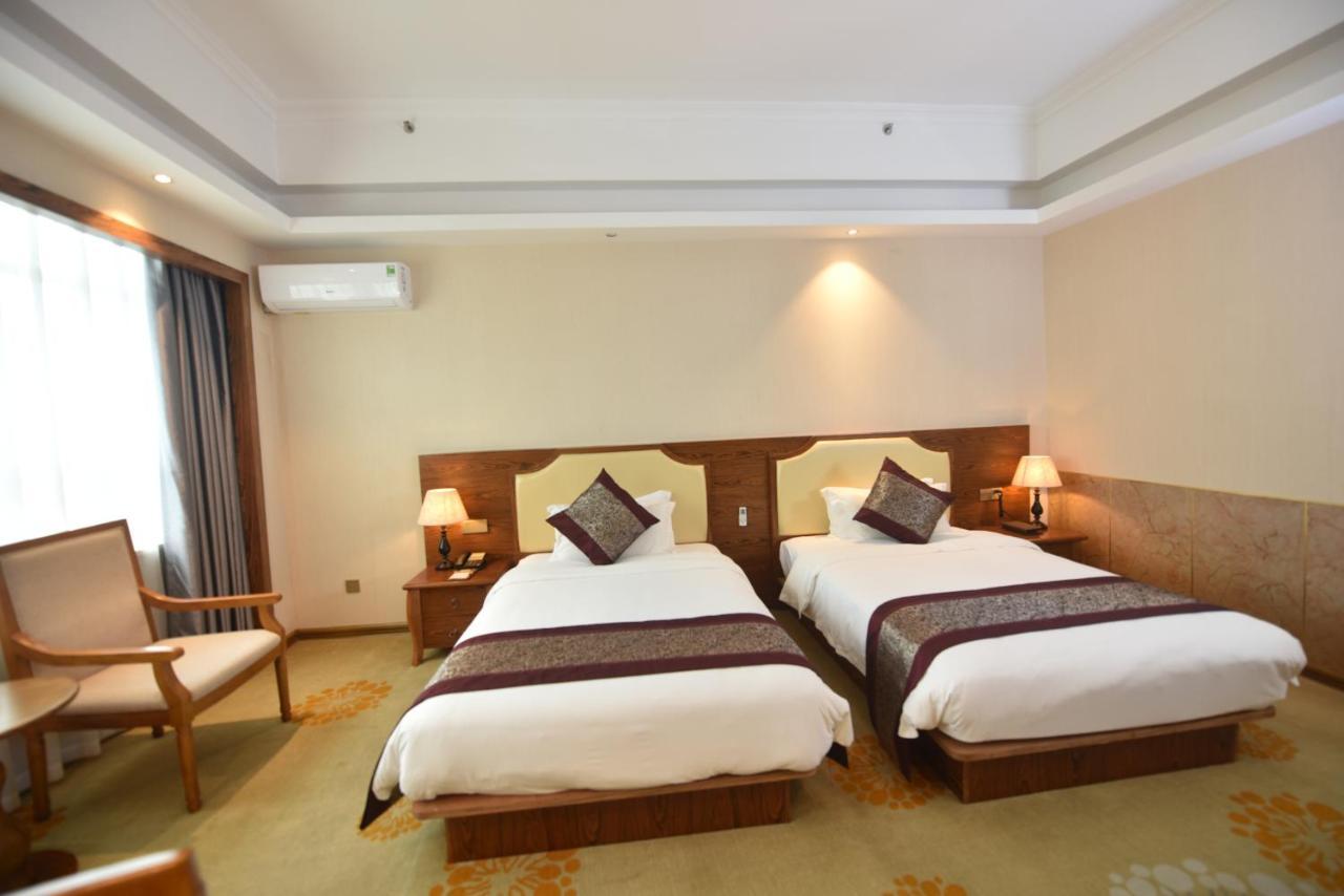 Hong Van Grand Hotel Mong Cai Екстер'єр фото