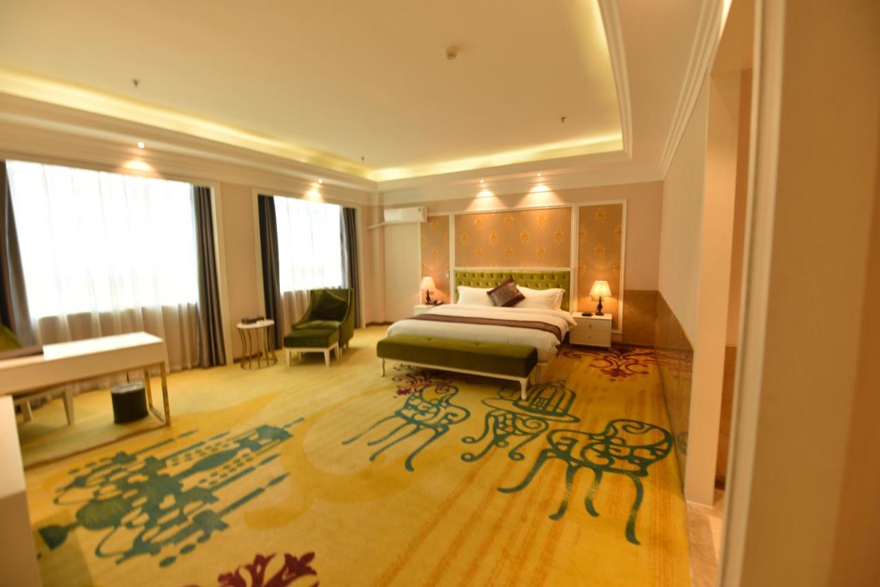 Hong Van Grand Hotel Mong Cai Екстер'єр фото