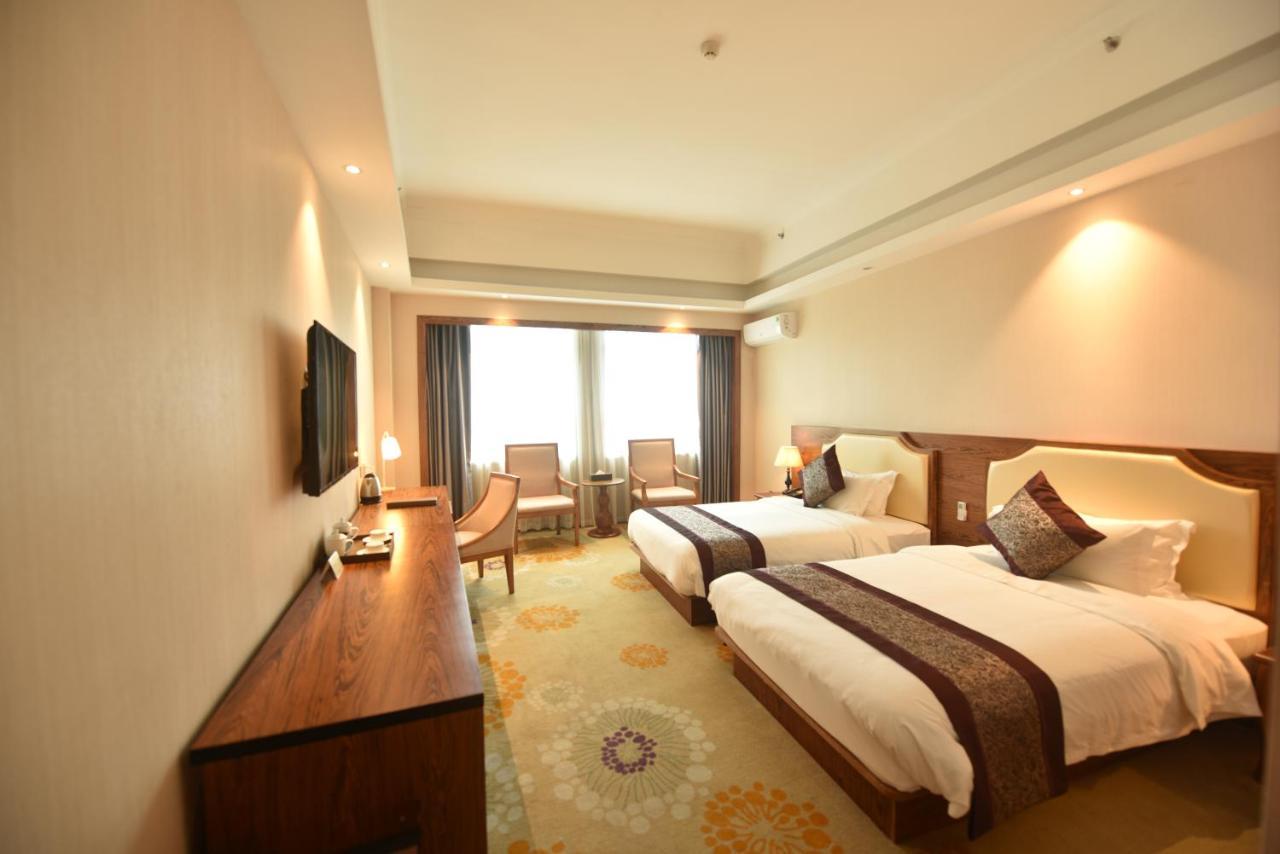 Hong Van Grand Hotel Mong Cai Екстер'єр фото