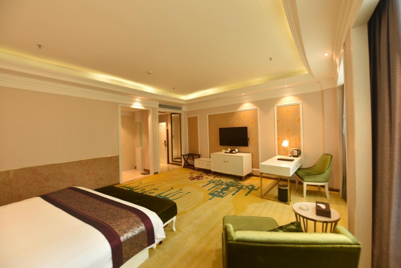 Hong Van Grand Hotel Mong Cai Екстер'єр фото