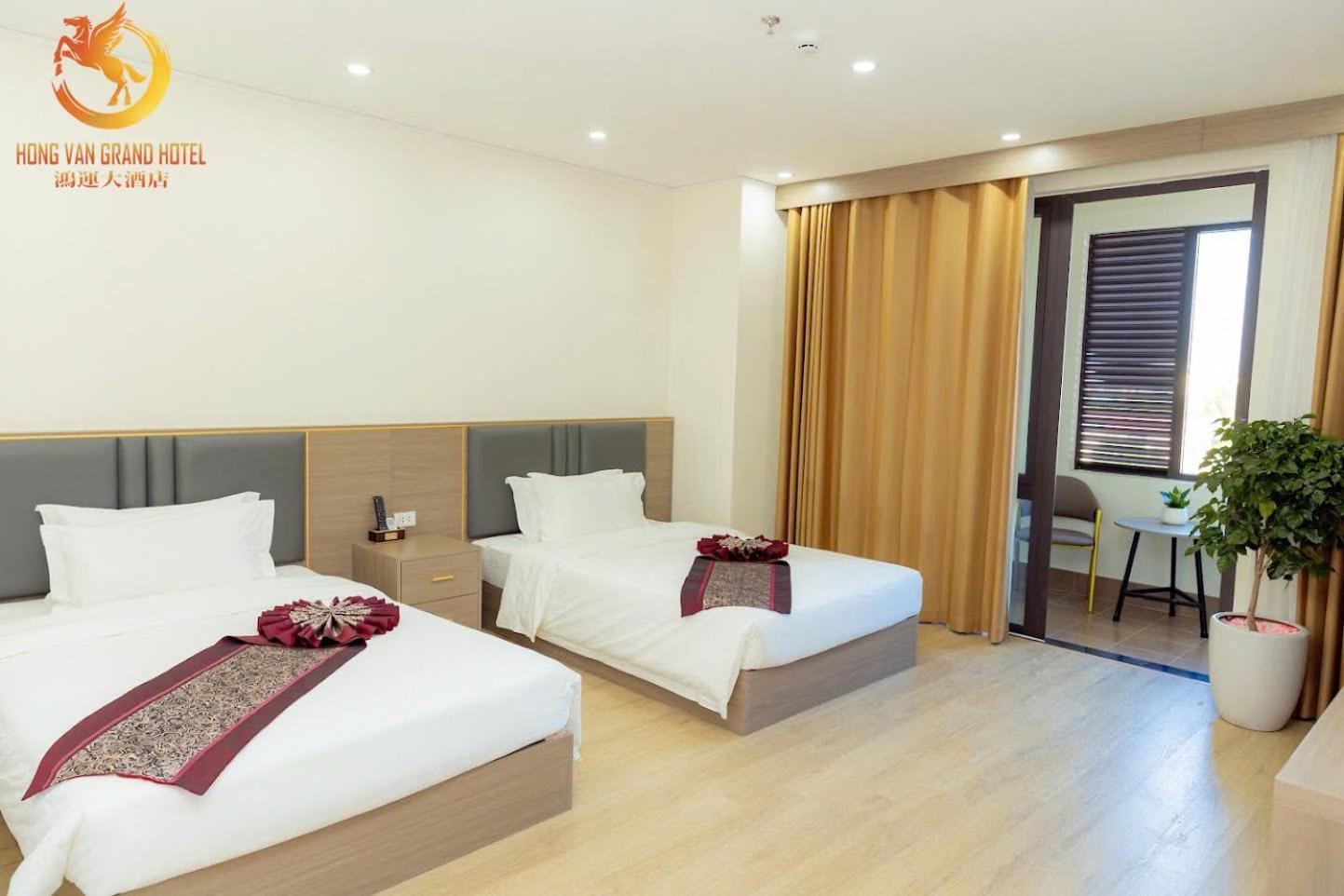 Hong Van Grand Hotel Mong Cai Екстер'єр фото